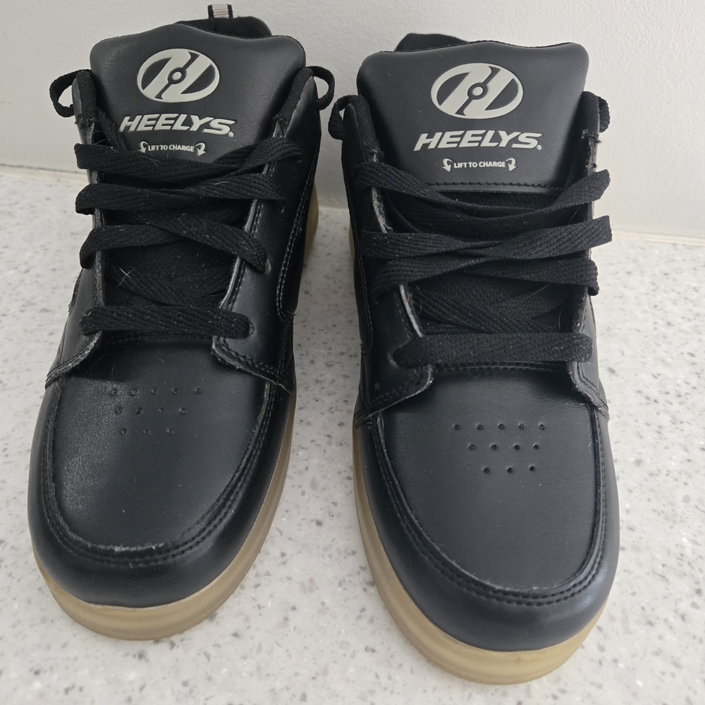 Heelys Led Light Up Black Skate Shoes Size 9